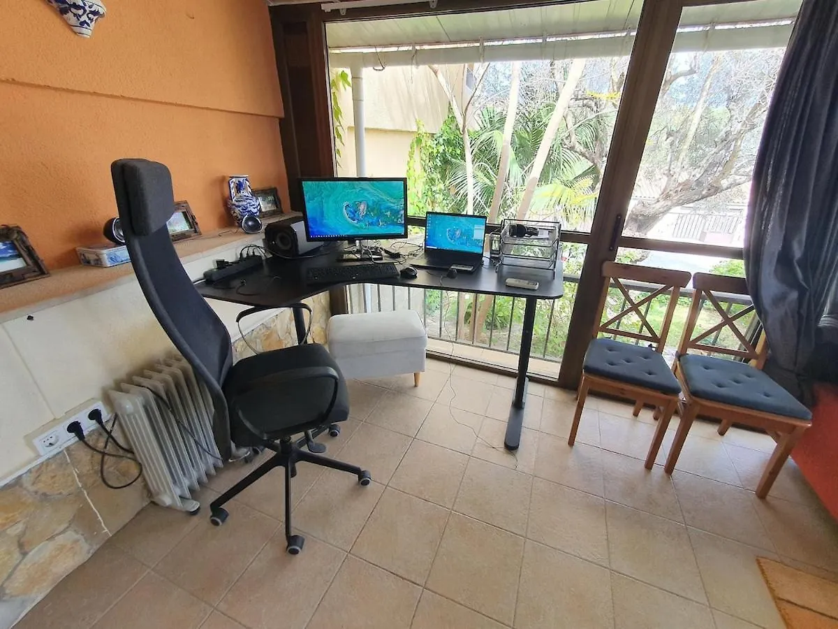 بيت للعطل Villa With Garden, Pool And Views, Remote-Working كامبانيت